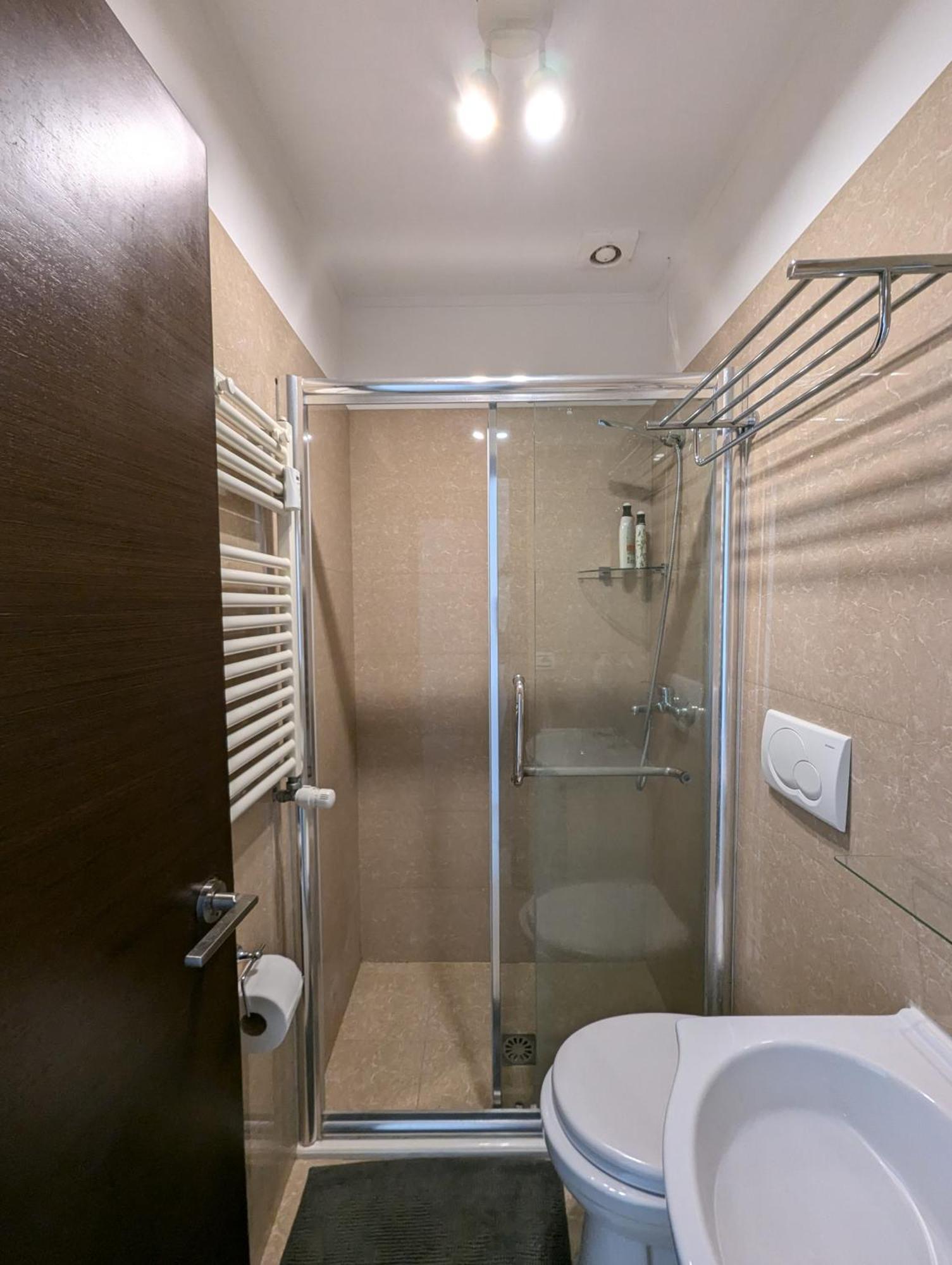 Roomz Romestay Exterior foto